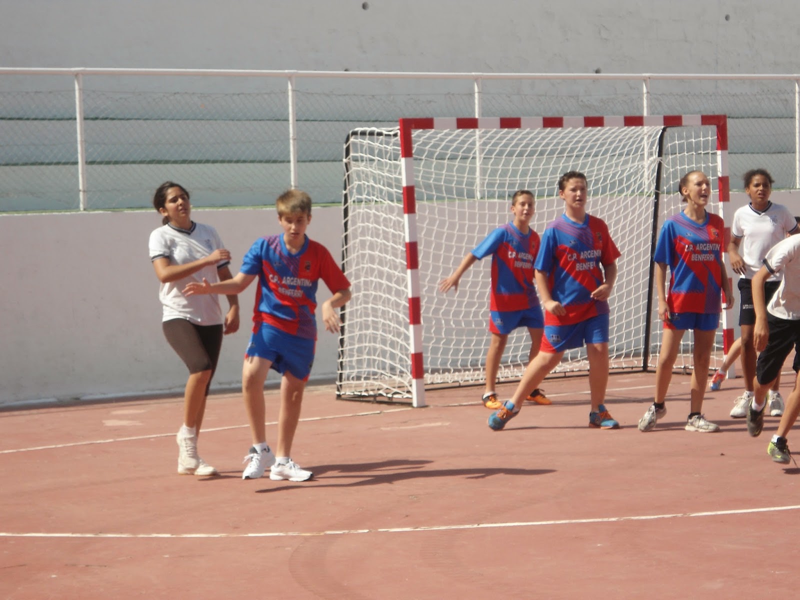 Los equipos de Rojales destacan en el torneo comarcal de Colpbol
